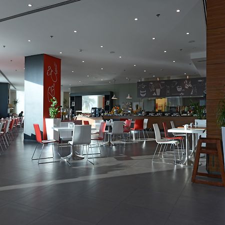 ibis Seef Al-Manamah Bagian luar foto