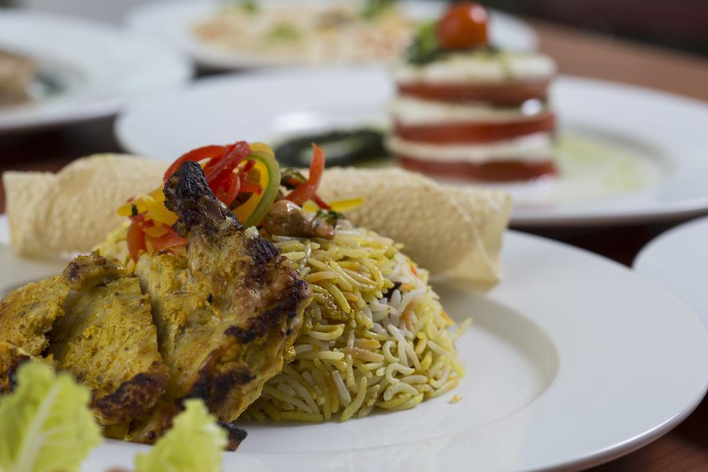 ibis Seef Al-Manamah Bagian luar foto