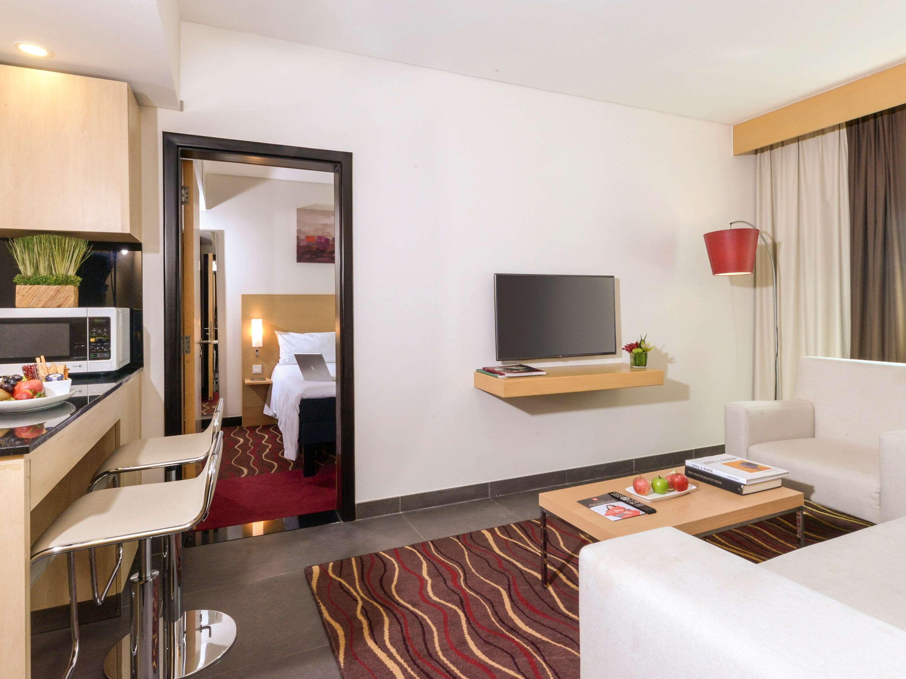 ibis Seef Al-Manamah Bagian luar foto