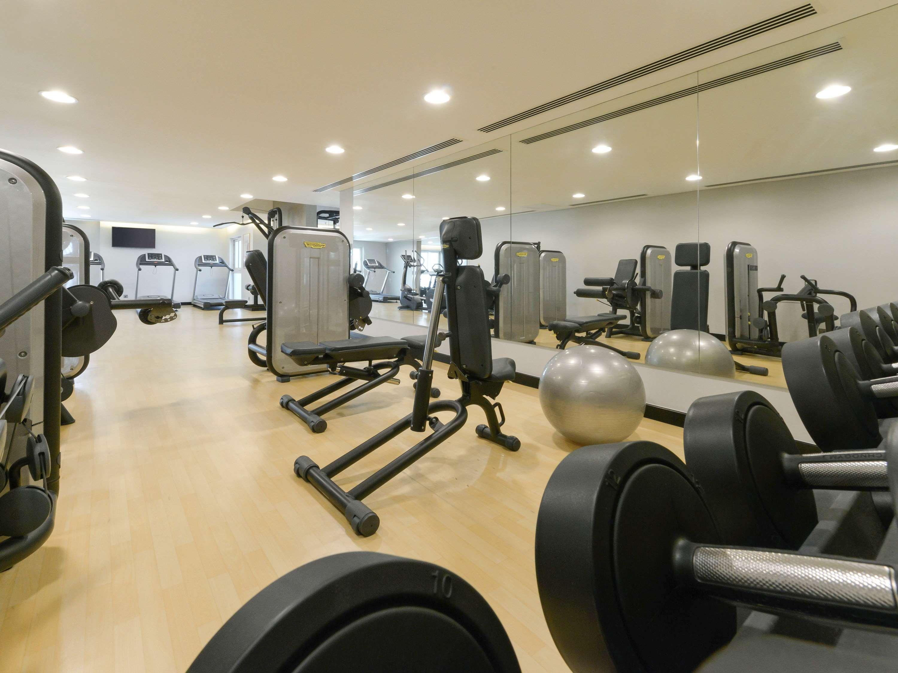 ibis Seef Al-Manamah Bagian luar foto