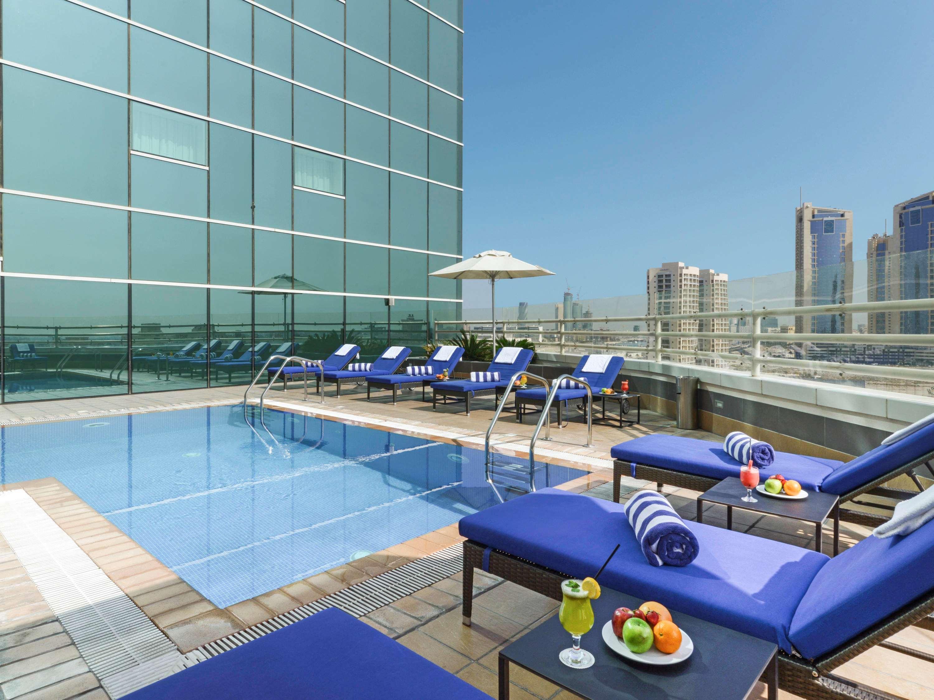 ibis Seef Al-Manamah Bagian luar foto