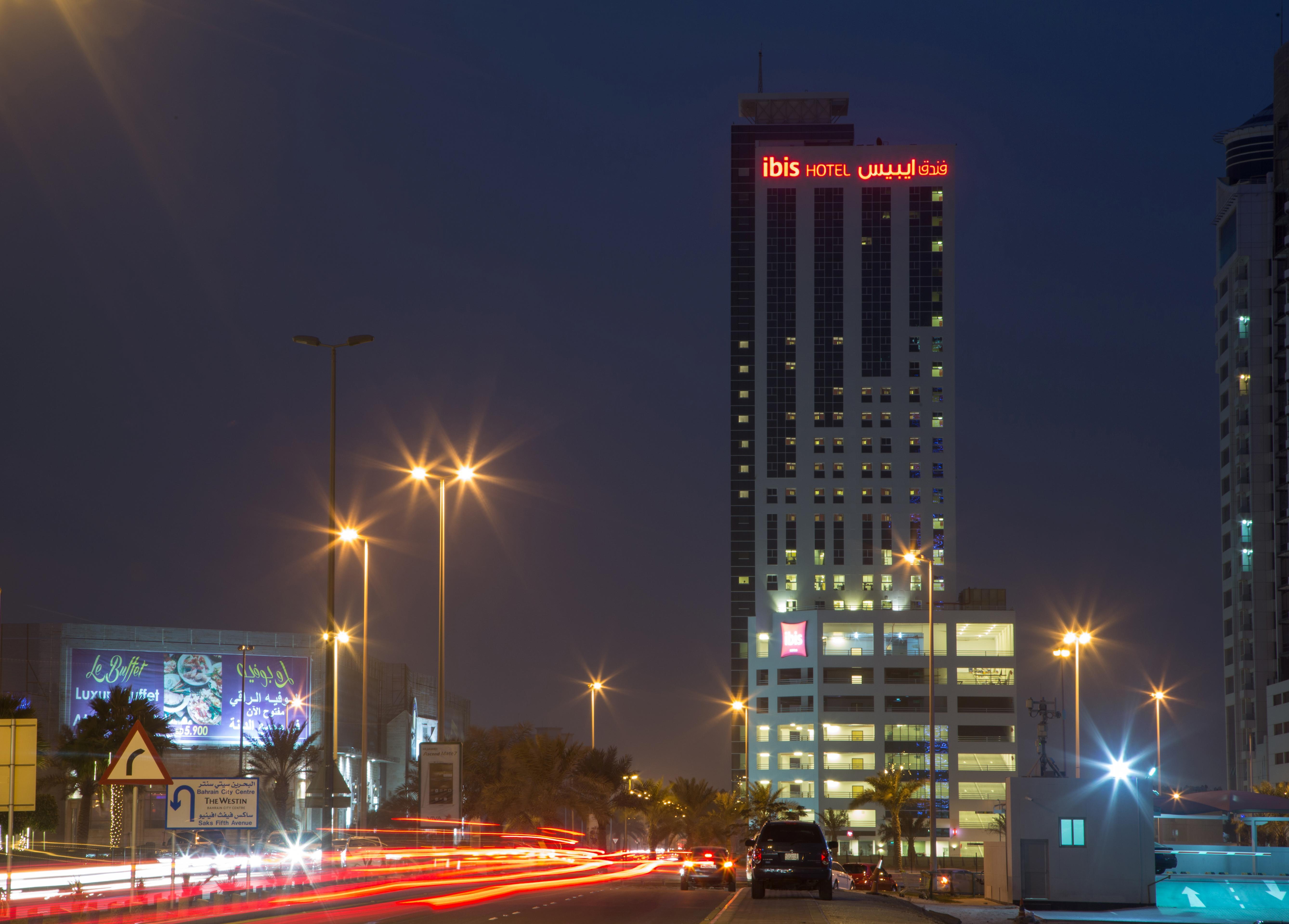 ibis Seef Al-Manamah Bagian luar foto