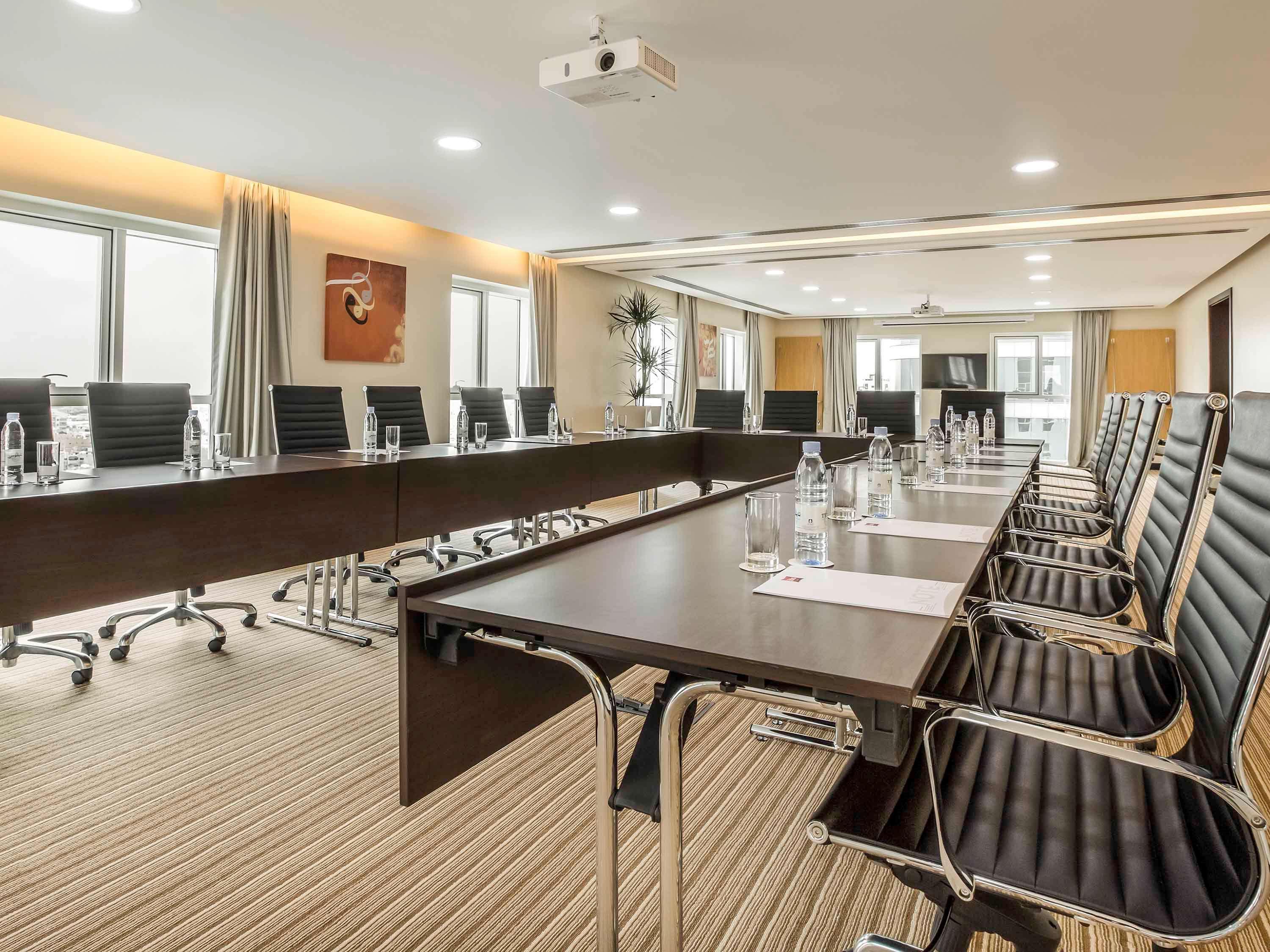 ibis Seef Al-Manamah Bagian luar foto