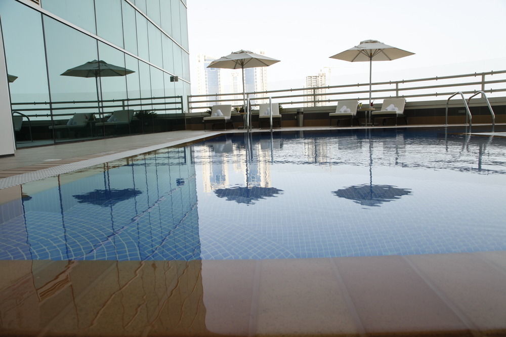 ibis Seef Al-Manamah Bagian luar foto