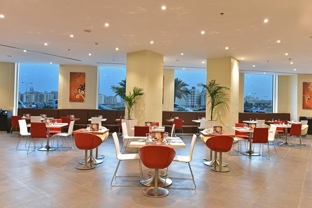 ibis Seef Al-Manamah Bagian luar foto